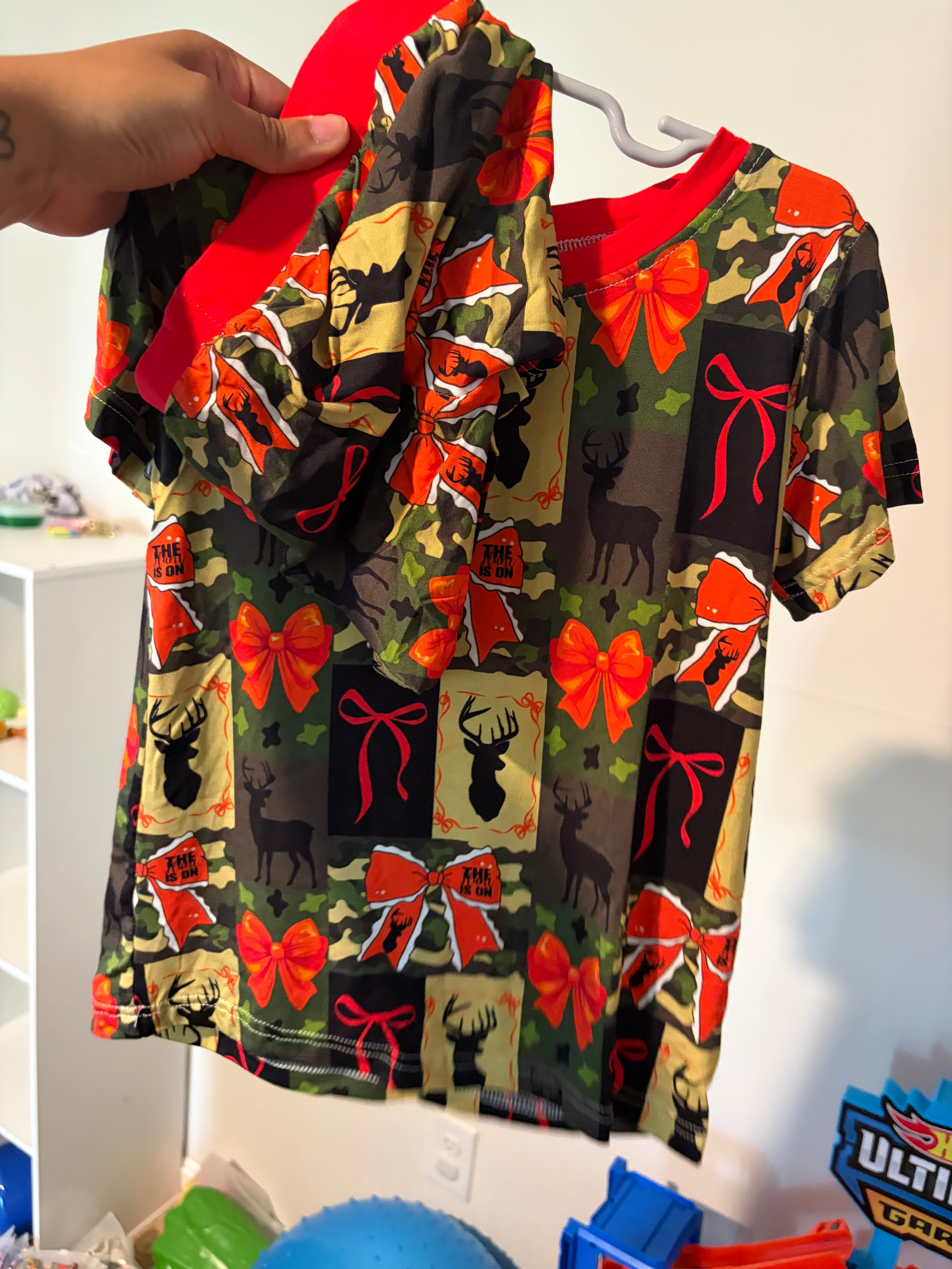 Red Camo Bows Short Set