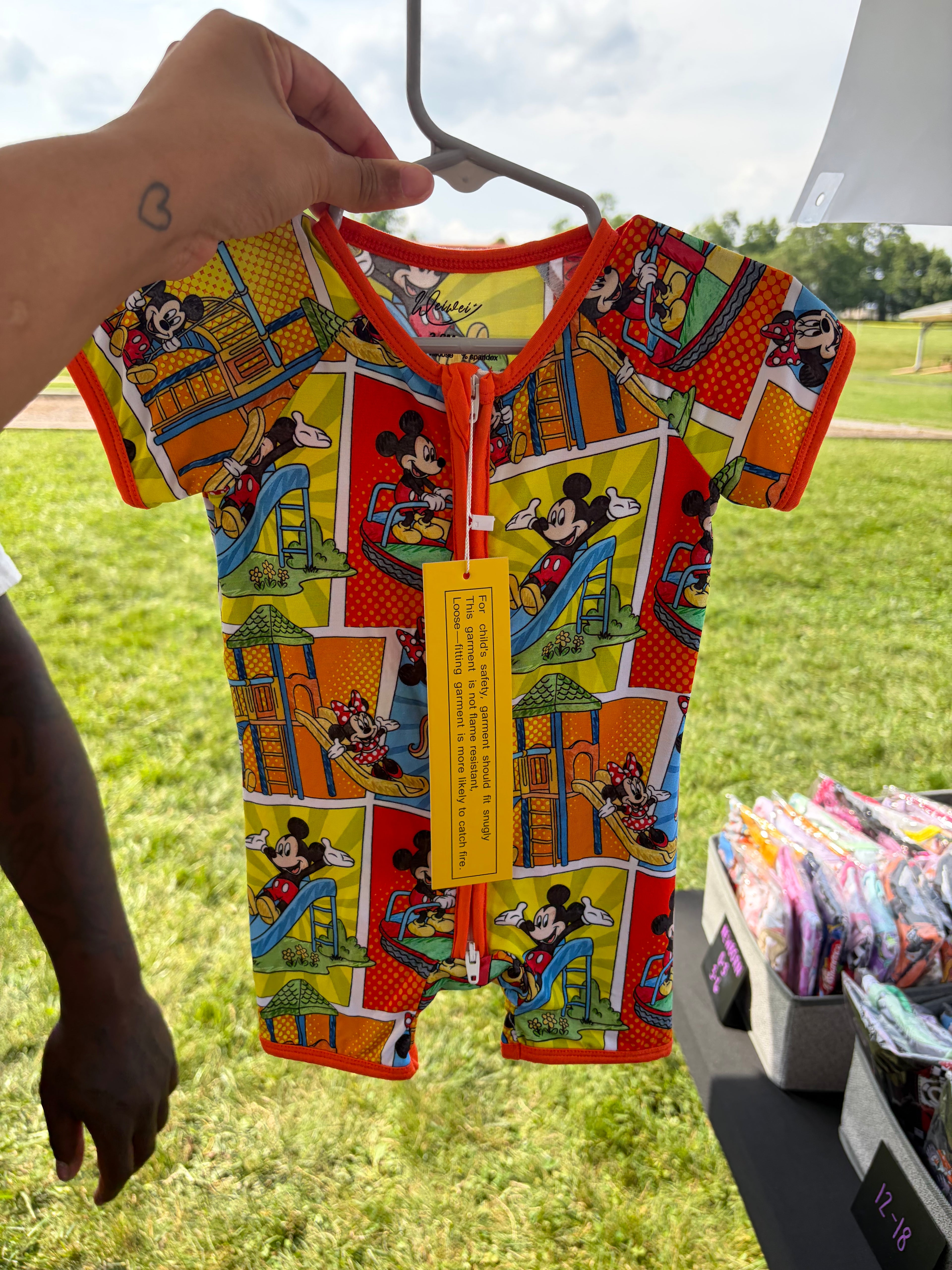 Mickey playground shorty
