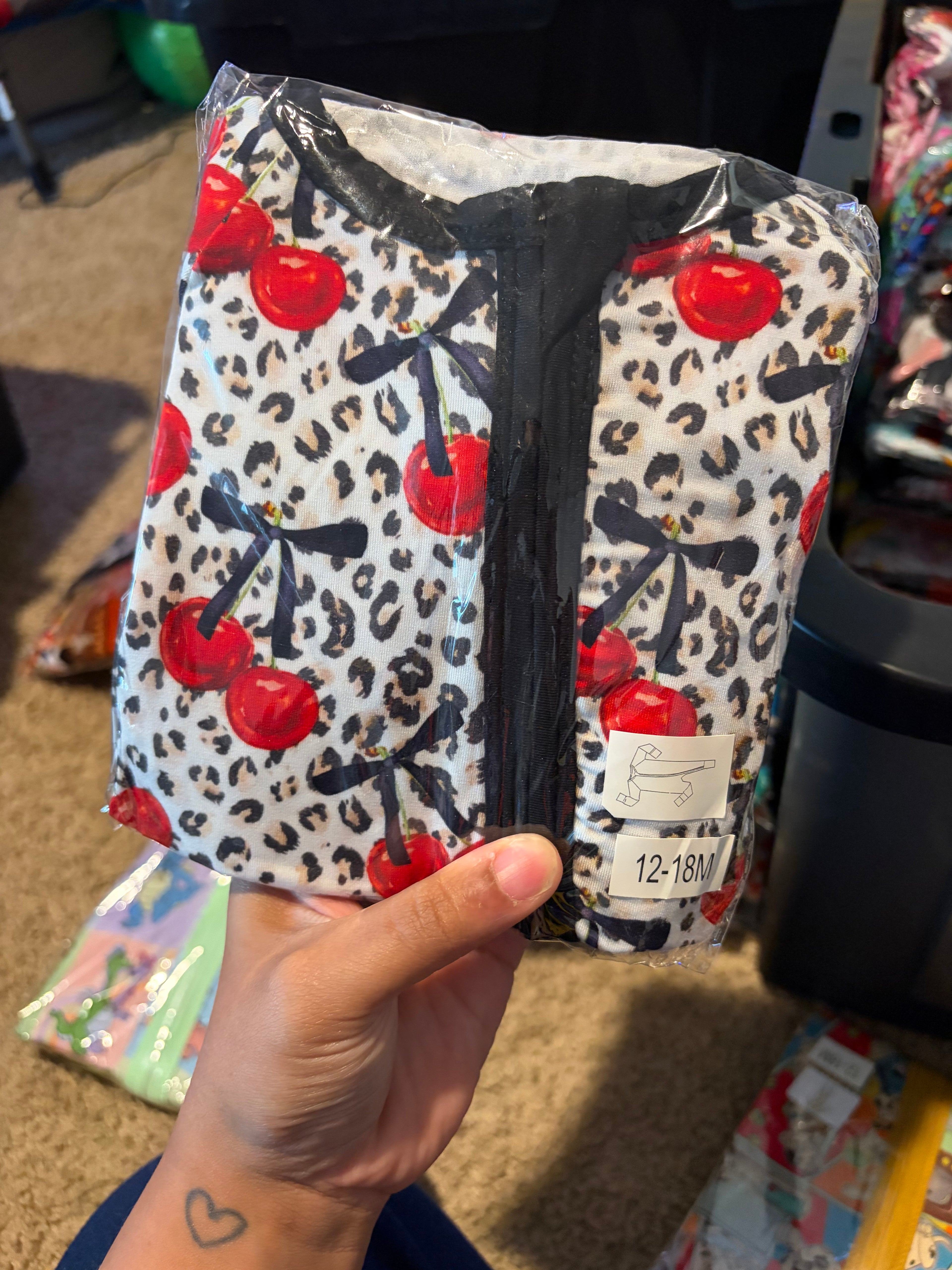 Leopard Cherry Zippy