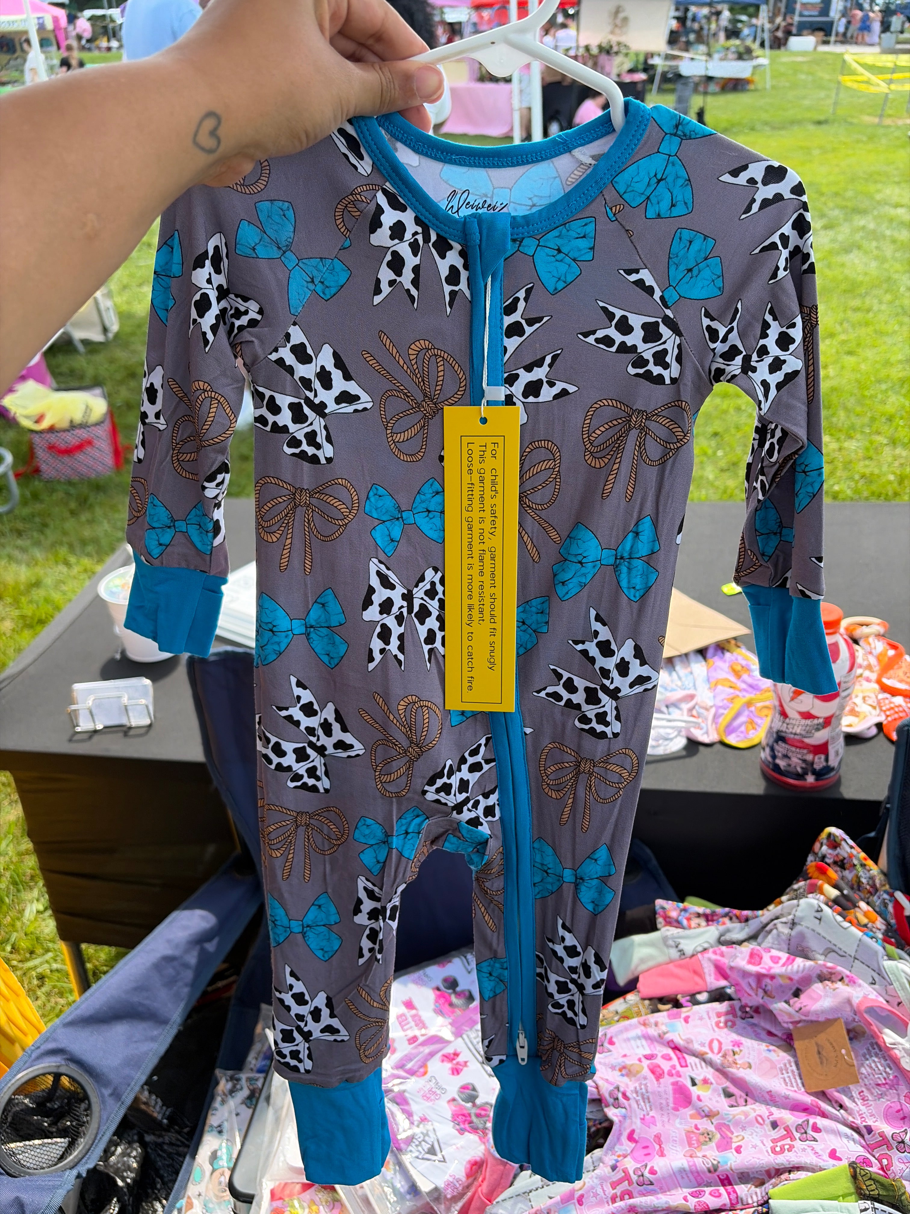 Blue cow bows