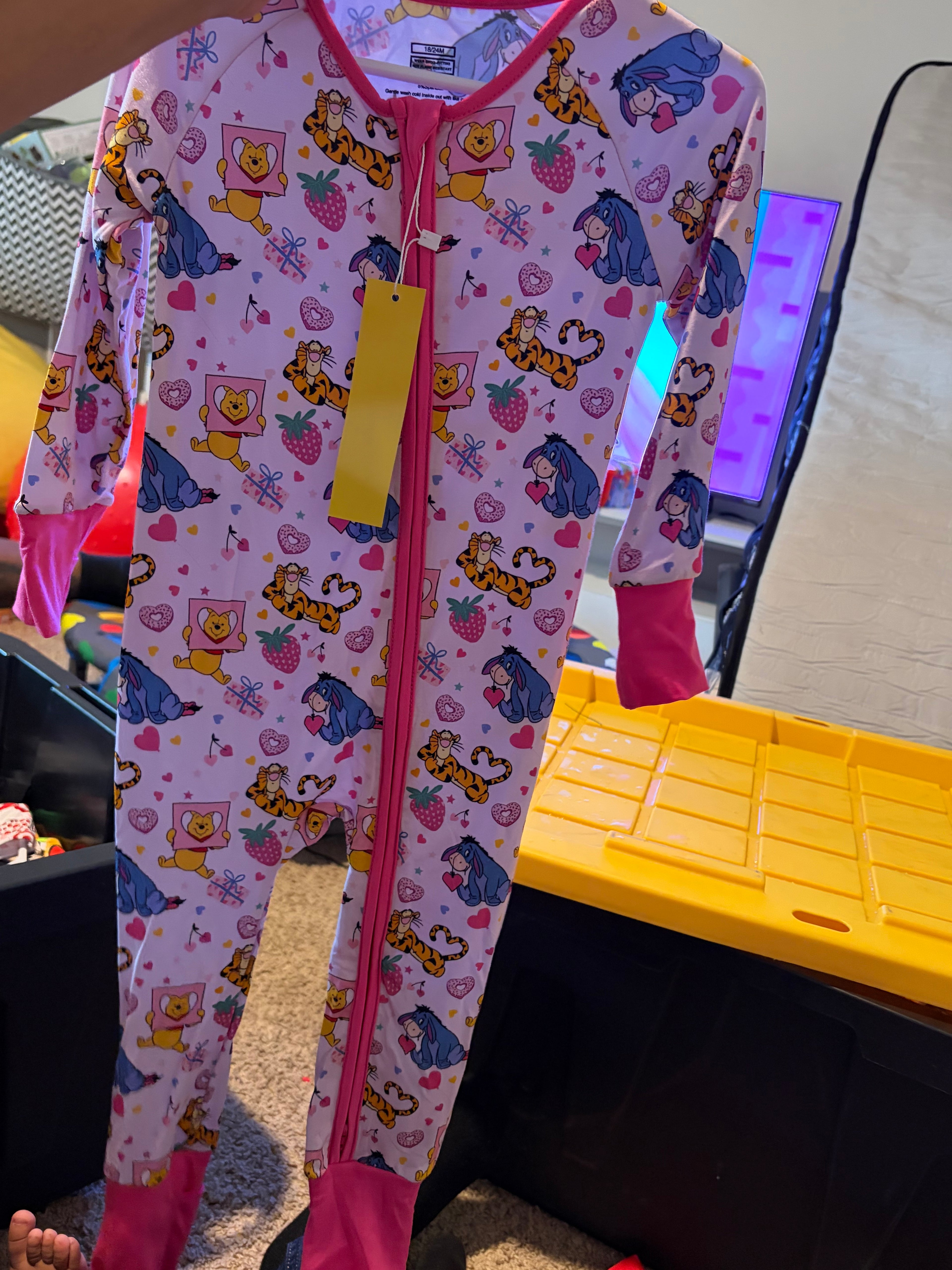 Pink Winnie the Pooh Zippy